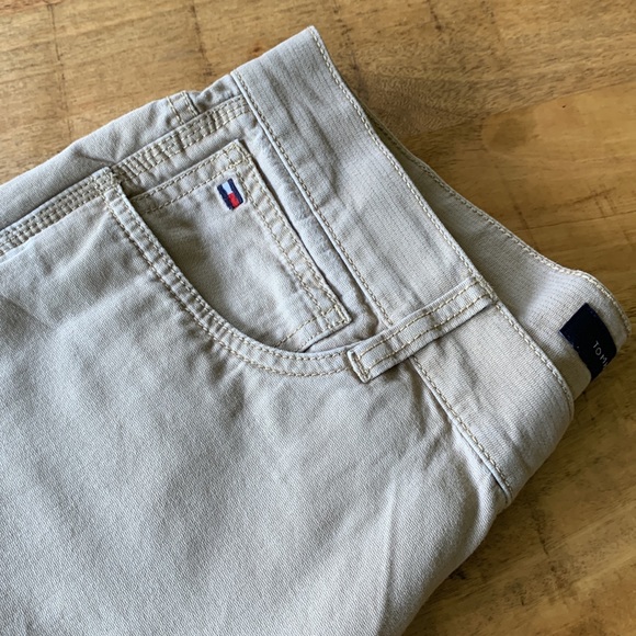 Tommy Hilfiger Custom Straight Khaki Pants 32/32 - Picture 4 of 8